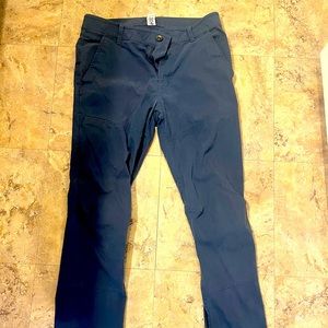 Men’s Mountain Hardwear hiking pants